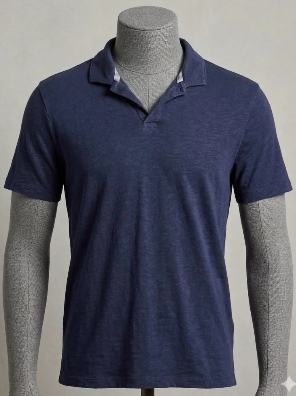 Banana Republic Men's Navy Polo Shirt - Classic Short Sleeve